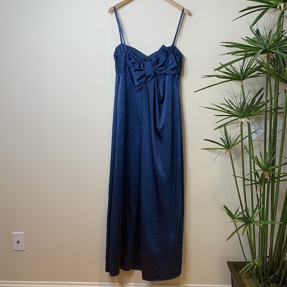 BCBGMaxAzria | Midnight Blue Satin Corset Bow Strapless Prom Wedding Dress 10 - Picture 17 of 17
